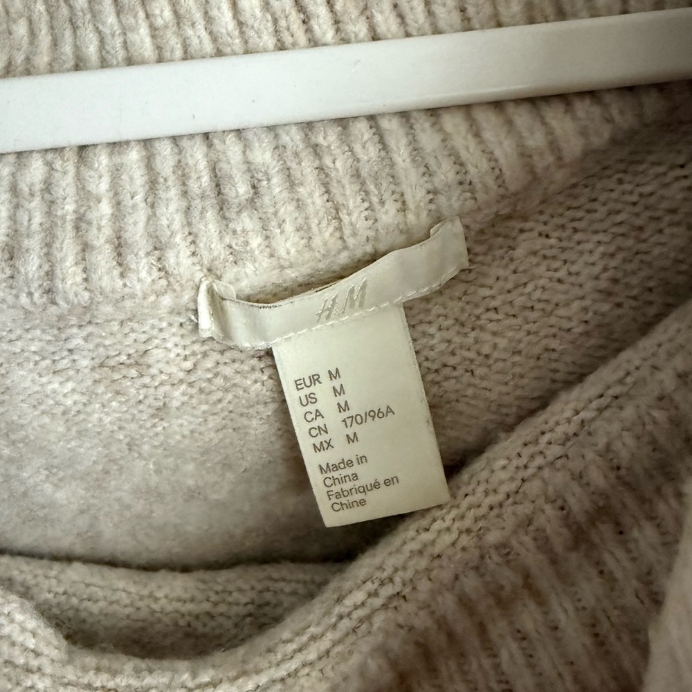 H&M taupe open neck sweater - Picture 3 of 7